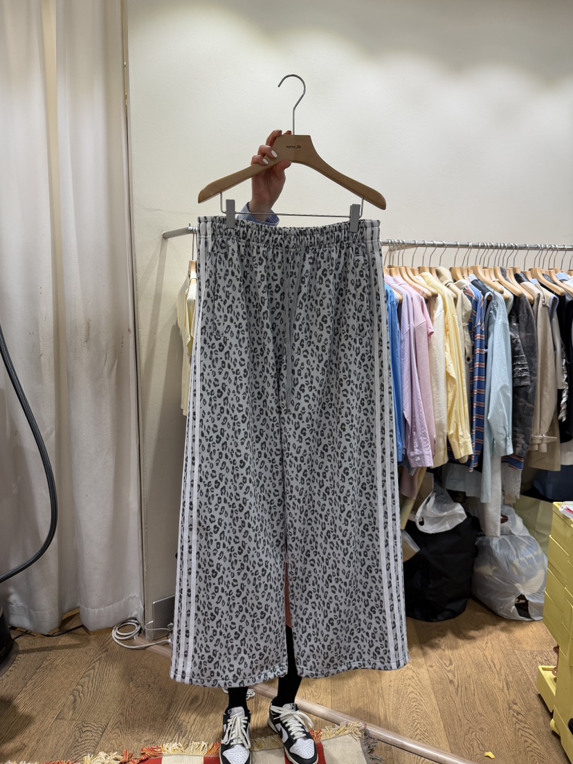 AUVERFIT韓國直郵女裝新款推薦職業26春夏人氣休閑褲豹紋AUVERFIT休閑褲圖色1