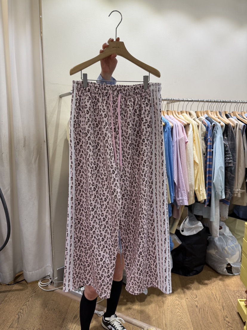 AUVERFIT韓國直郵女裝新款推薦職業26春夏人氣休閑褲豹紋AUVERFIT休閑褲圖色2