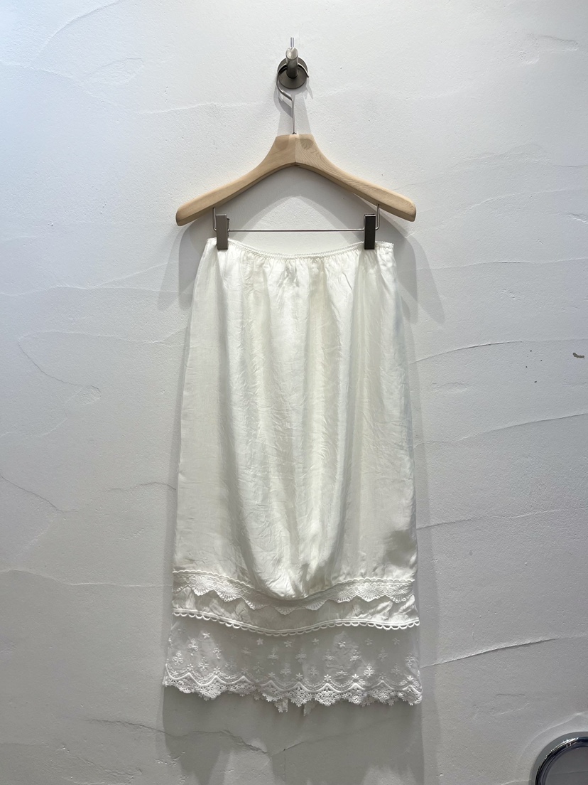 BROWN PAPER-S韓國直郵女裝新款職業半身裙中短裙復古蕾絲BROWN PAPER-S半身裙/中短裙圖色1