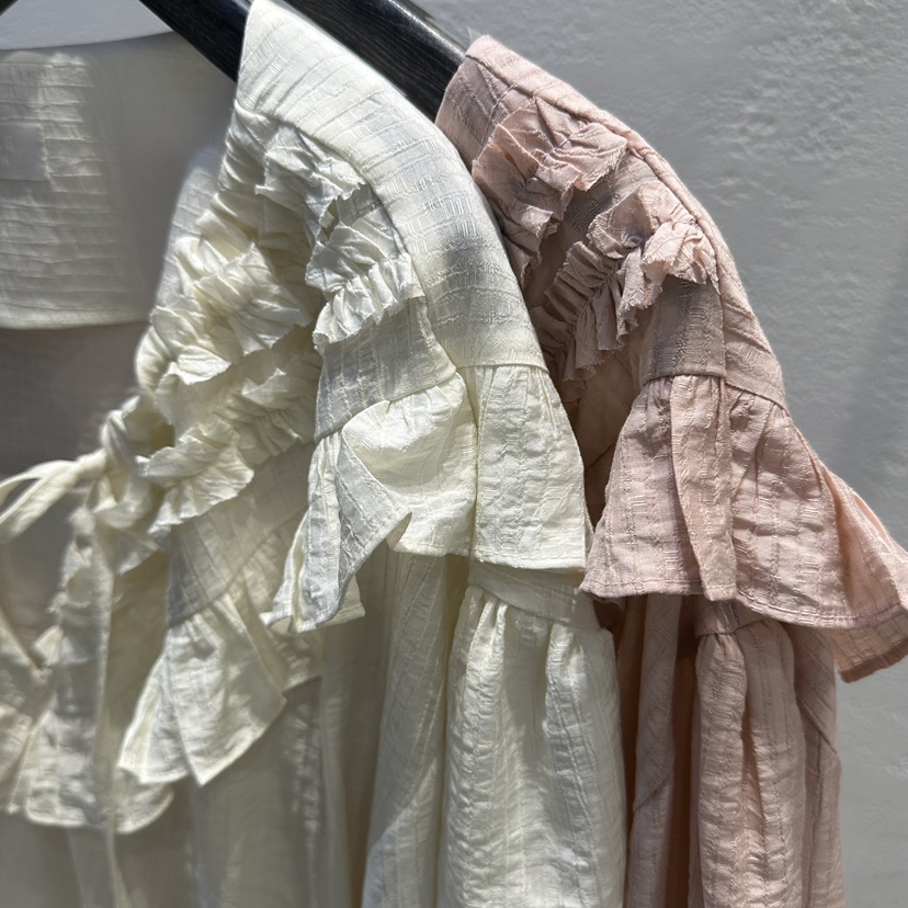 TRIPLE SEVEN韓國代購女裝新款推薦時尚職業人氣襯衫蕾絲衫TRIPLE SEVEN襯衫/蕾絲衫