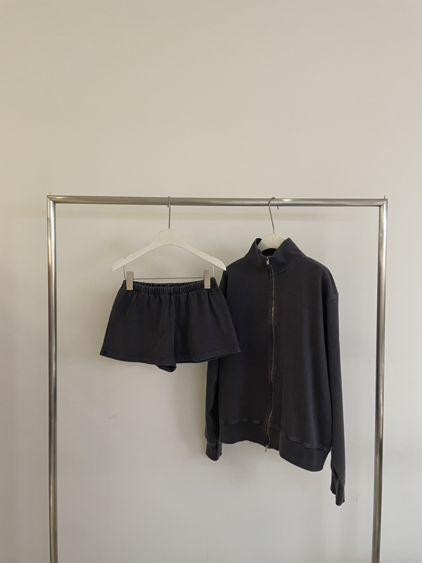 JEONG GAM STUDIOS韓國代購女裝新品時尚人氣推薦休閑短褲JEONG GAM STUDIOS短褲