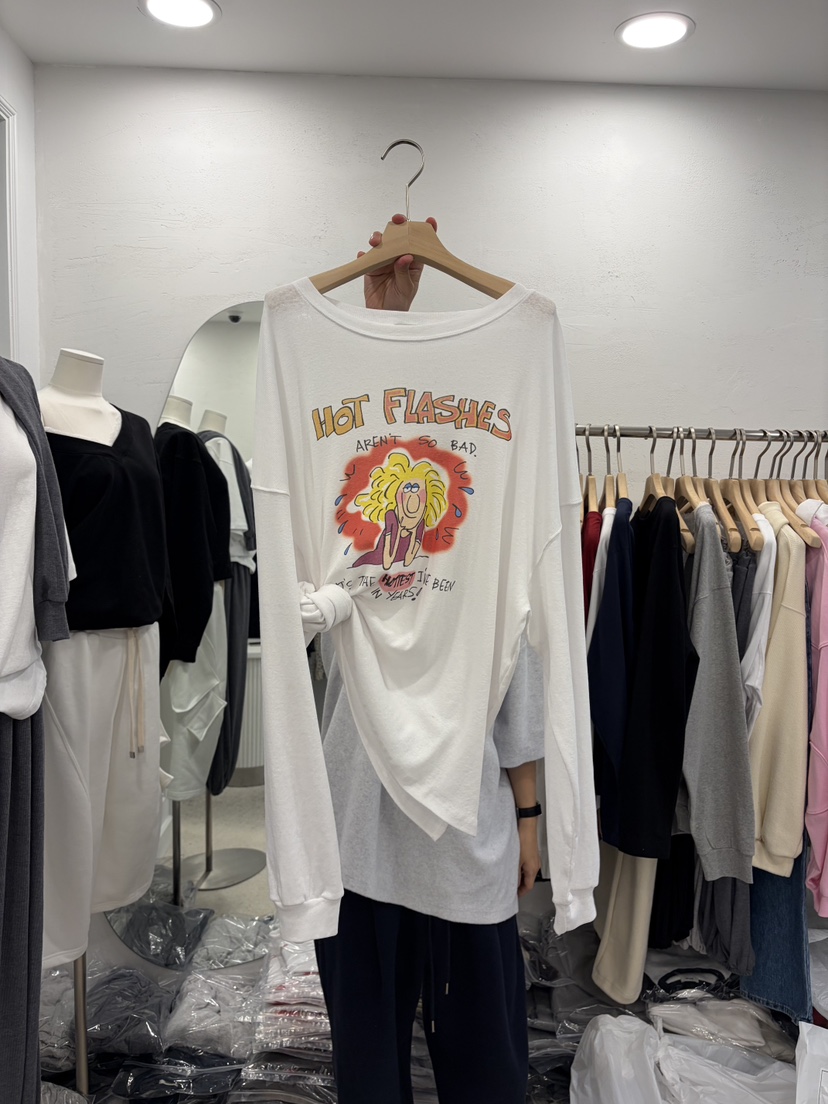 DELICATE韓國東大門直郵女裝新款推薦休閑熱賣人氣長袖T恤DELICATE長袖T恤圖色1