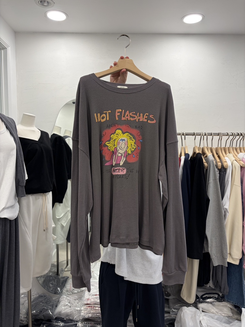 DELICATE韓國東大門直郵女裝新款推薦休閑熱賣人氣長袖T恤DELICATE長袖T恤圖色2