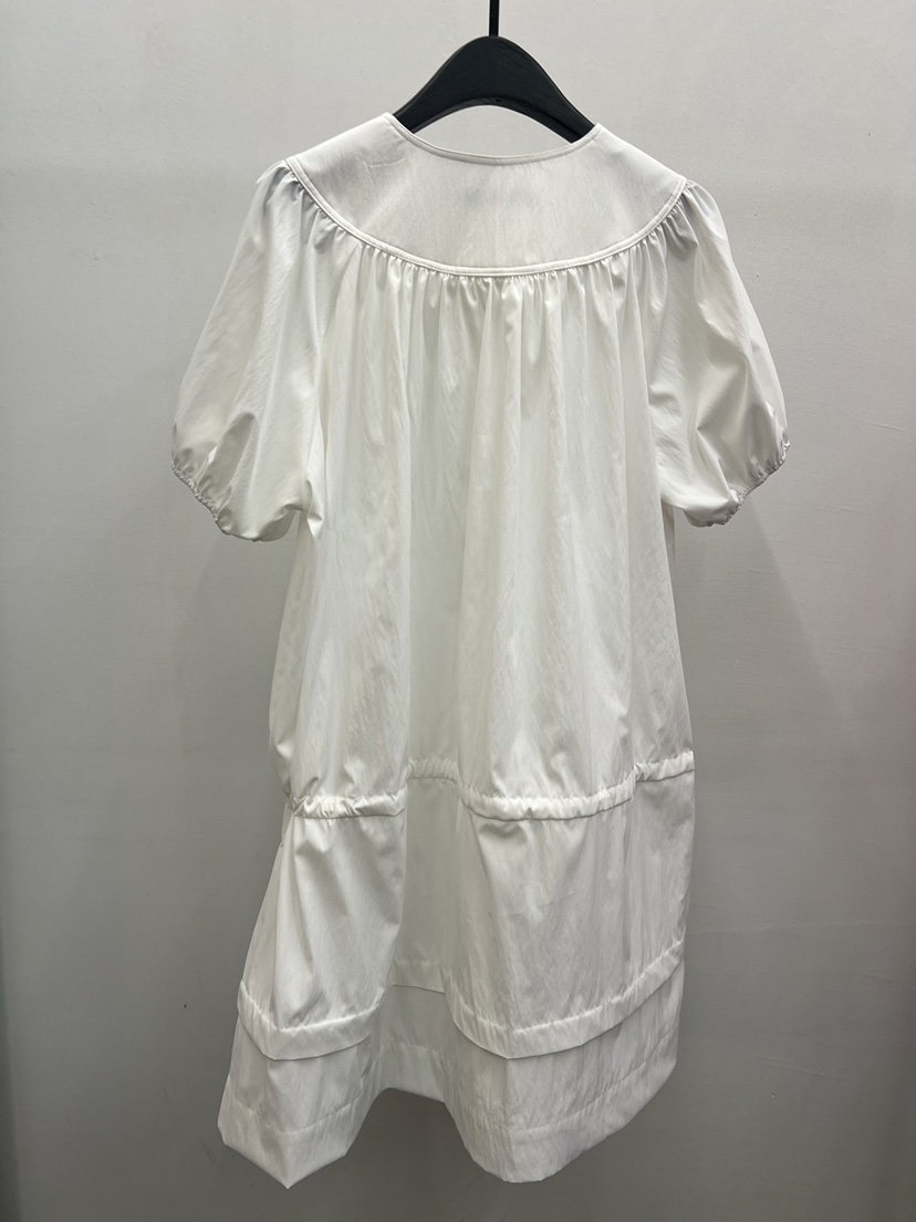 UNANSWERED-MYSTERY/FIFO韓國東大門直郵女士新品休閑連衣裙褶皺UNANSWERED-MYSTERY/FIFO連衣裙