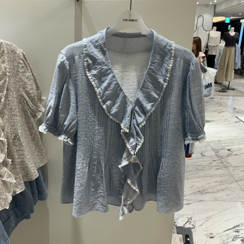 LOW MOMENT韓國直郵實拍女士新品人氣26春夏襯衫蕾絲衫鏤空LOW MOMENT襯衫/蕾絲衫圖色2