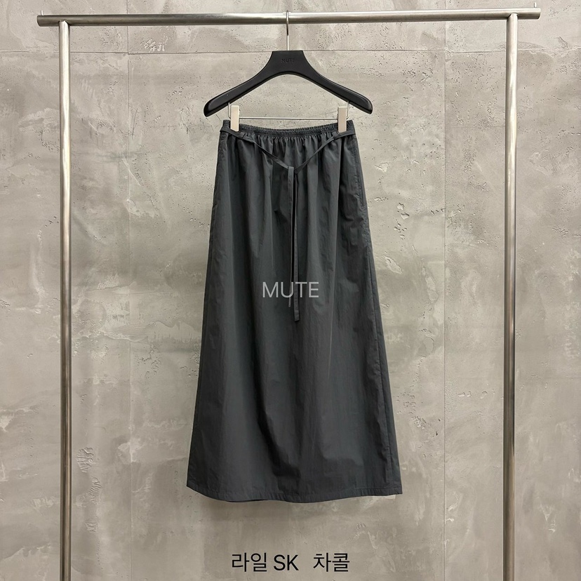 MUTE-P韓國東大門直郵女裝新款26春夏職業休閑長裙含腰繩MUTE長裙圖色3墨色