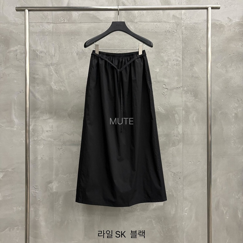 MUTE-P韓國東大門直郵女裝新款26春夏職業休閑長裙含腰繩MUTE長裙圖色4黑色
