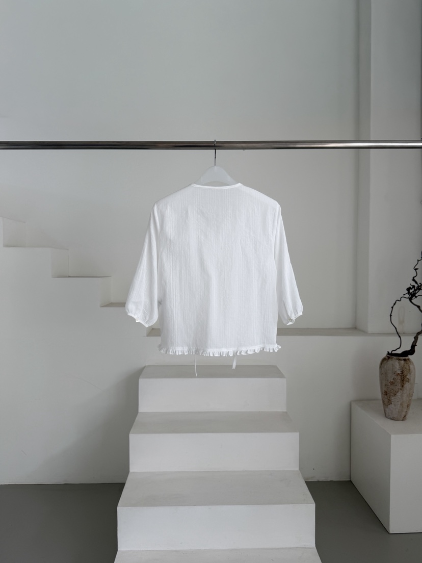 OATMEAL韓國東大門直郵女裝新款職業熱賣休閑人氣襯衫蕾絲衫OATMEAL襯衫/蕾絲衫