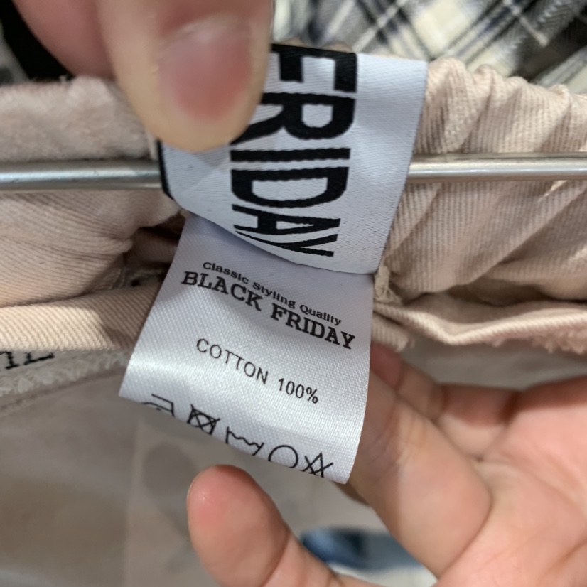 BLACKFRIDAY韓國東大門直郵女裝新款時尚人氣推薦熱賣短褲BLACK FRIDAY短褲