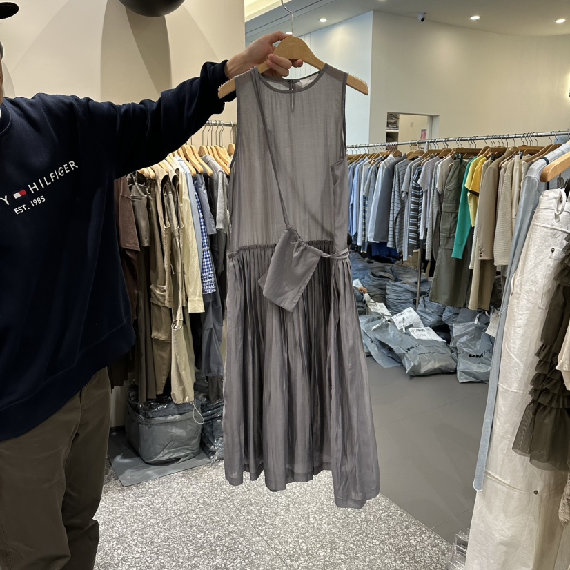 SOF韓國東大門代購女裝新品休閑26春夏連衣裙不含項鏈口袋褶裥SOF連衣裙圖色1