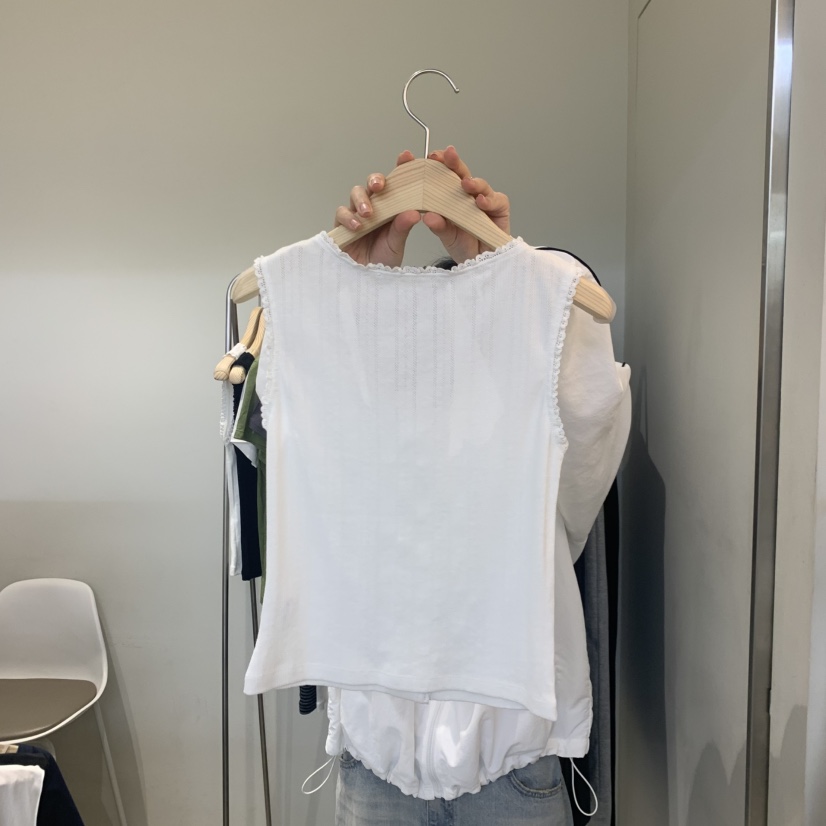 OUTRENE韓國直郵實拍女裝新款時尚熱賣人氣吊帶背心蕾絲鏤空OUTRENE吊帶/背心