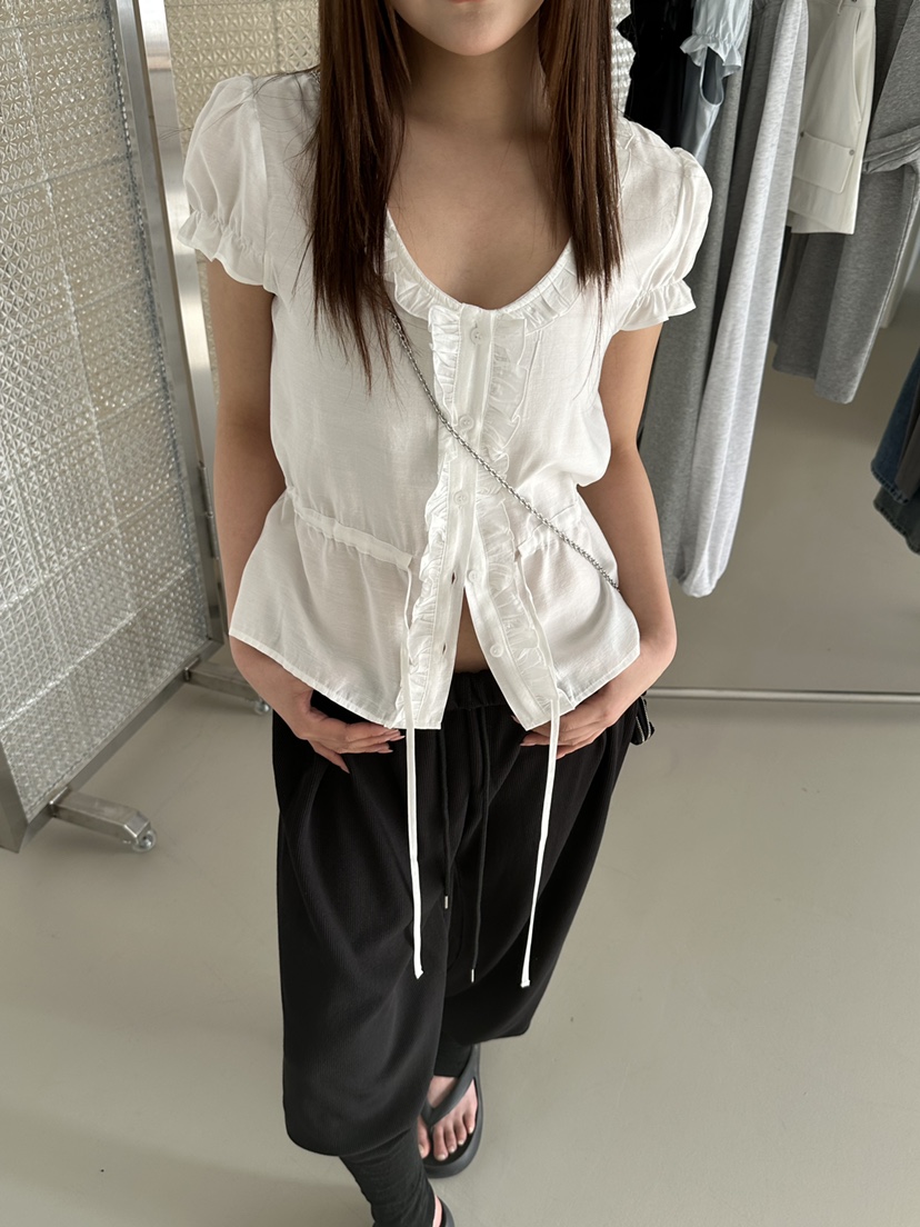 VIVE韓國東大門直郵女士新款時尚職業人氣推薦襯衫蕾絲衫VIVE襯衫/蕾絲衫