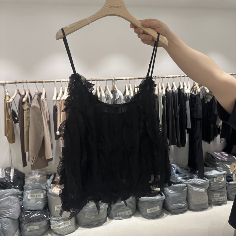 CONNAUGHT/DAILYJUD韓國直郵女士新款推薦吊帶背心泡泡袖蕾絲CONNAUGHT/DAILYJUD吊帶/背心圖色2