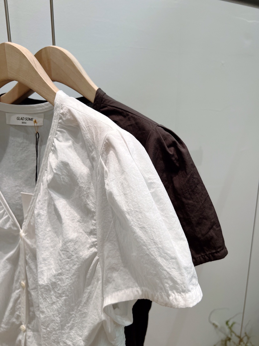 GLAD SOME韓國直郵實拍女士新款熱賣推薦人氣襯衫蕾絲衫GLAD SOME襯衫/蕾絲衫