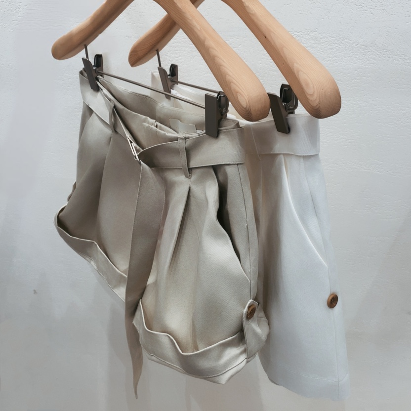 DARLUZ_MI韓國直郵實拍女士新款時尚職業熱賣26春夏短褲含腰帶DARLUZ_MI短褲