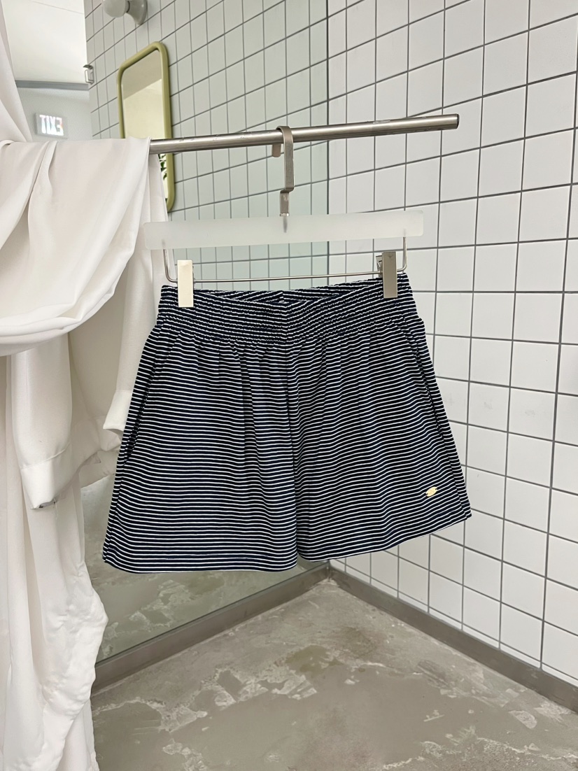 J CRANE-A韓國東大門代購女士新品推薦職業時尚短褲條紋J CRANE短褲圖色1