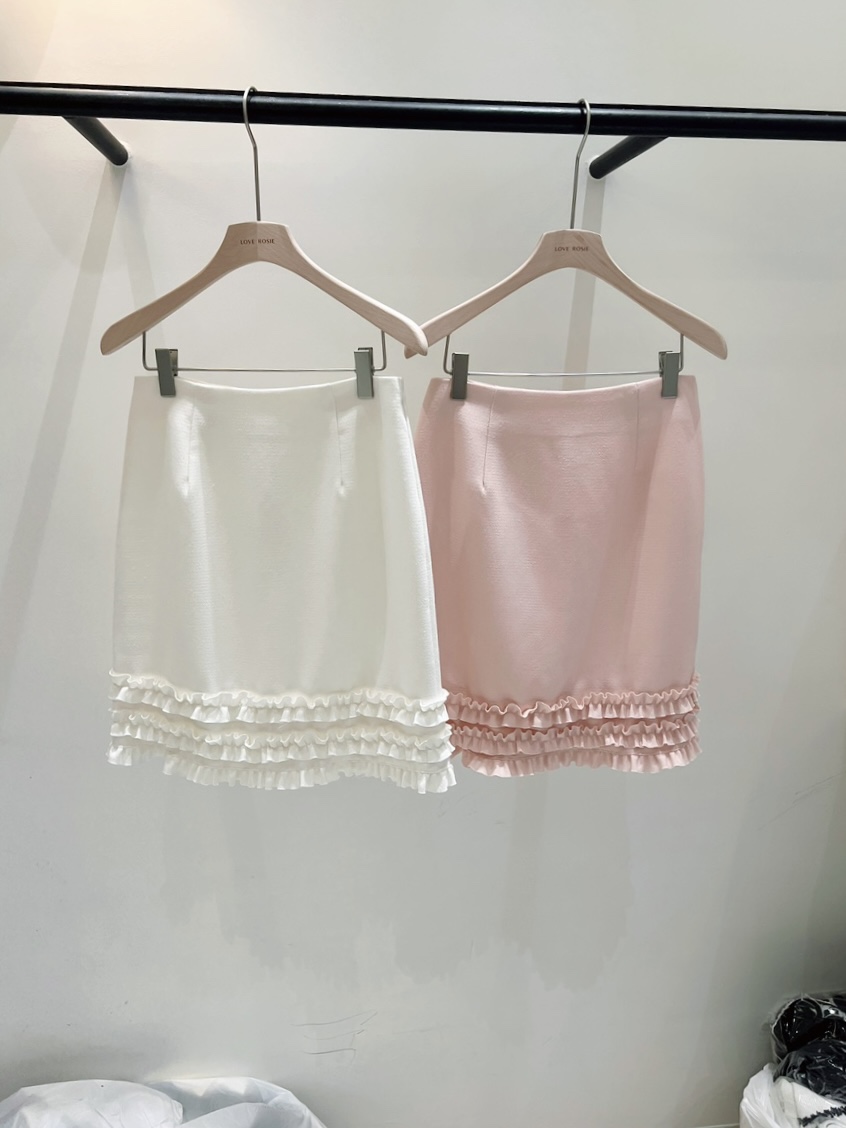 LOVE ROSIE韓國東大門直郵女裝新款休閑時尚26春夏短裙荷葉邊LOVE ROSIE短裙