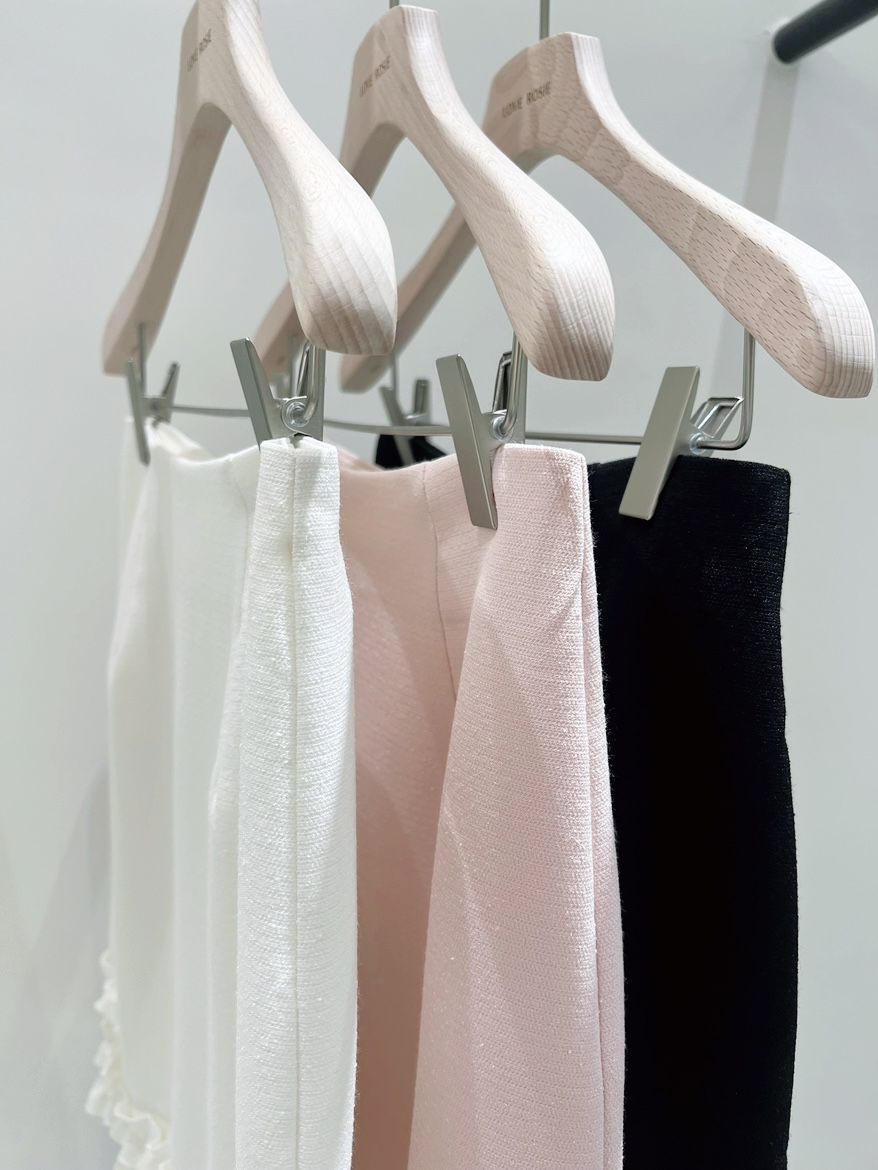 LOVE ROSIE韓國東大門直郵女裝新款休閑時尚26春夏短裙荷葉邊LOVE ROSIE短裙