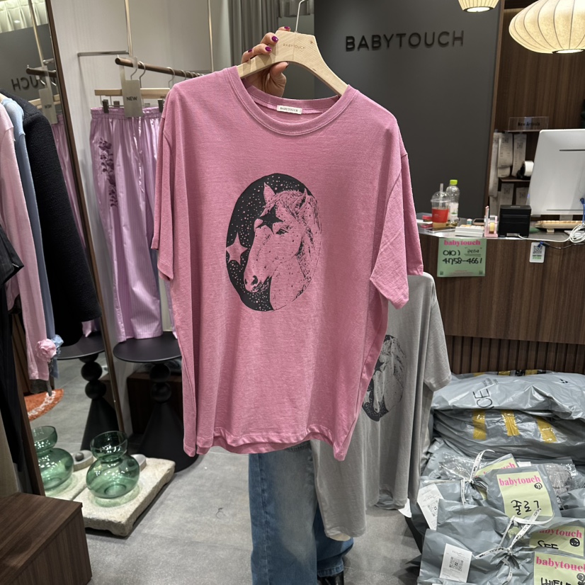 BABYTOUCH韓國東大門直郵女士新款人氣推薦休閑時尚熱賣T恤BABYTOUCHT恤圖色2