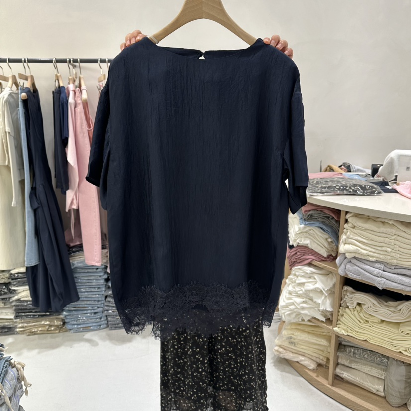 AURA韓國直郵女士新款時尚26春夏人氣襯衫蕾絲衫不含項鏈Au ra襯衫/蕾絲衫圖色2