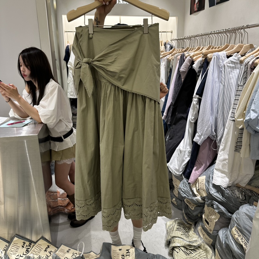 BERTHA韓國直郵女士新款人氣熱賣職業休閑26春夏套裝圍巾BERTHA套裝圖色2