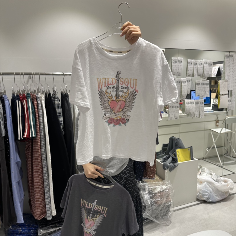 COMBO韓國直郵女裝新款人氣休閑職業推薦時尚T恤不含項鏈COM_BOT恤圖色1