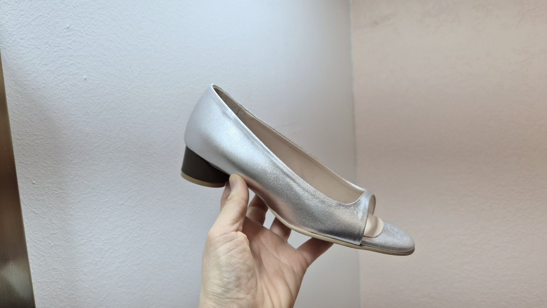 에일린-N東大門實拍女士新品時尚人氣熱賣推薦職業涼鞋拖鞋Aileen涼鞋/拖鞋