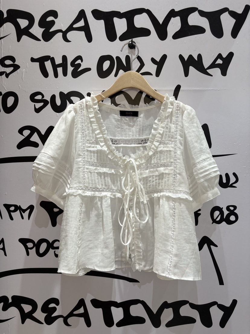 2ND K韓國東大門直郵女士新品推薦人氣熱賣襯衫蕾絲衫褶裥2ND K襯衫/蕾絲衫圖色1