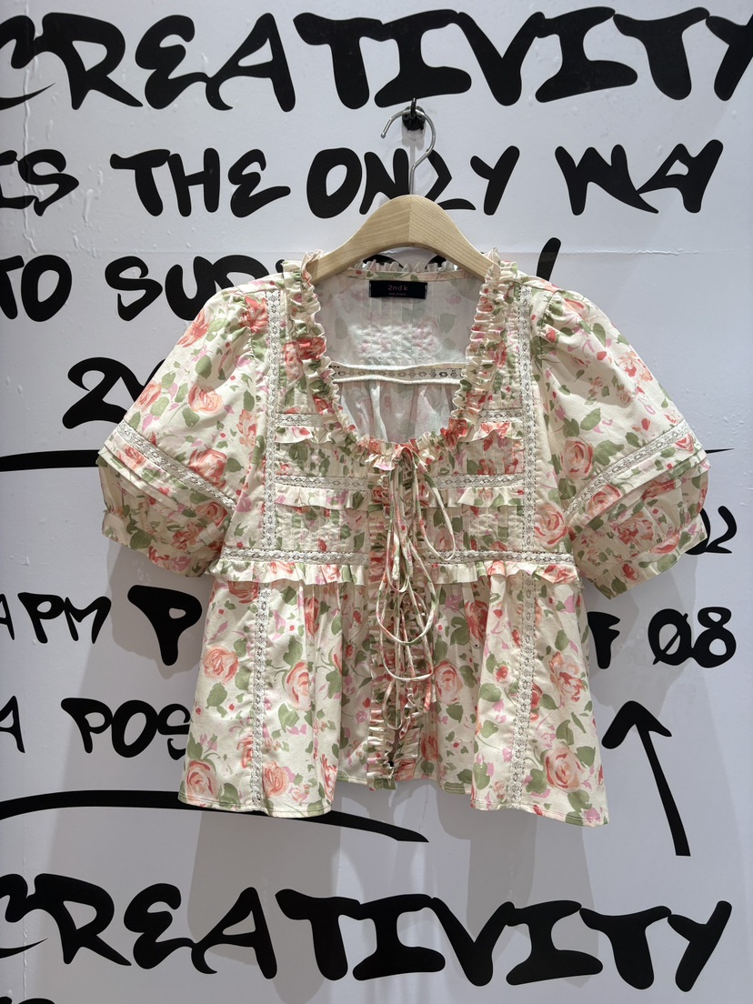 2ND K韓國東大門直郵女士新品推薦人氣熱賣襯衫蕾絲衫褶裥2ND K襯衫/蕾絲衫圖色2