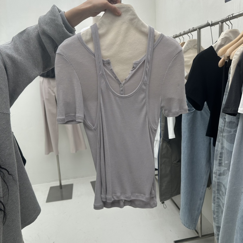 CHAV韓國直郵實拍女士新款休閑26春夏人氣推薦時尚T恤假兩件CHAVT恤圖色2