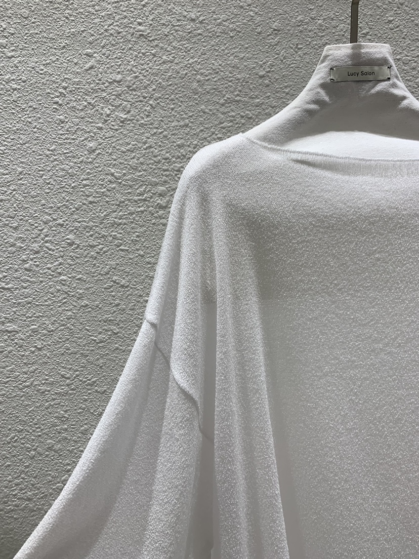 LUCY SALON韓國直郵實拍女裝新品推薦人氣熱賣長袖T恤船領LUCY SALON長袖T恤