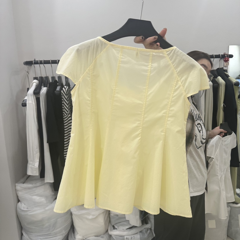 MUSHROOM EFFECT韓國代購女裝新品熱賣人氣推薦襯衫蕾絲衫MUSHROOM EFFECT襯衫/蕾絲衫