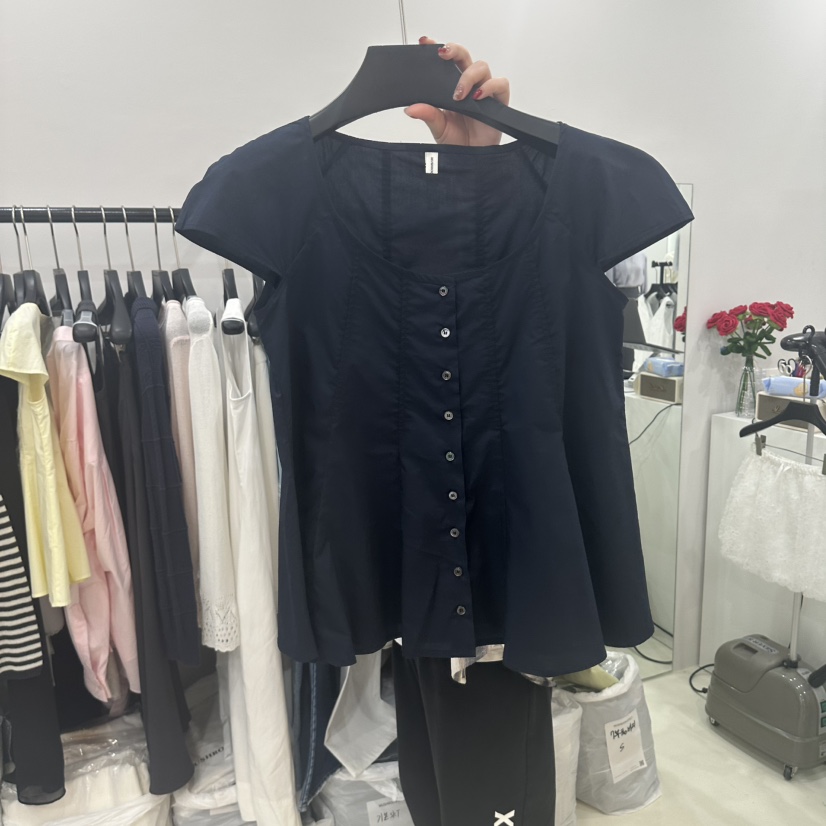 MUSHROOM EFFECT韓國代購女裝新品熱賣人氣推薦襯衫蕾絲衫MUSHROOM EFFECT襯衫/蕾絲衫圖色3