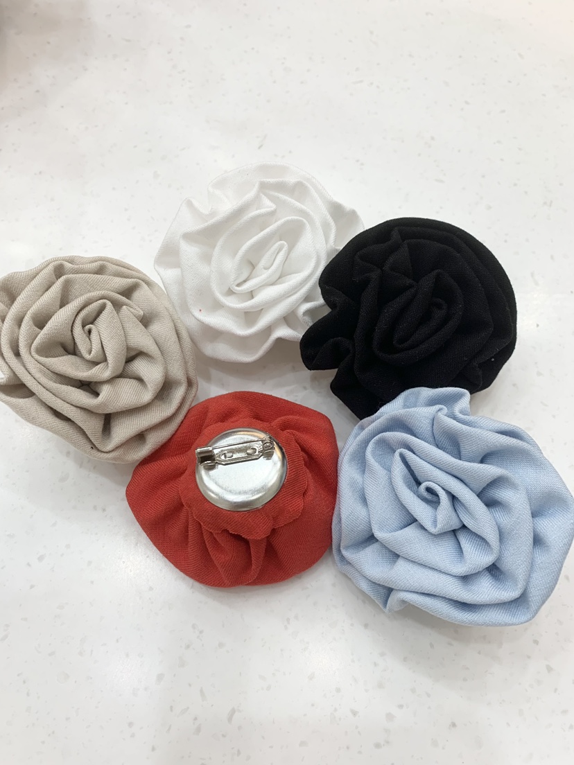 LIGHT AND SALT韓國東大門代購女裝新品26春夏吊帶背心含胸花LIGHT AND SALT吊帶/背心