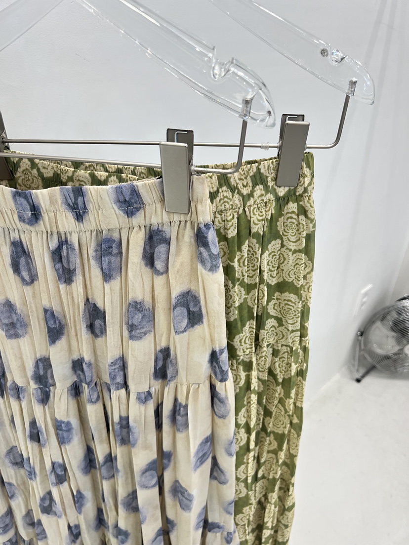 POUCH韓國直郵實拍女裝新款時尚休閑26春夏人氣推薦職業長裙POUCH長裙