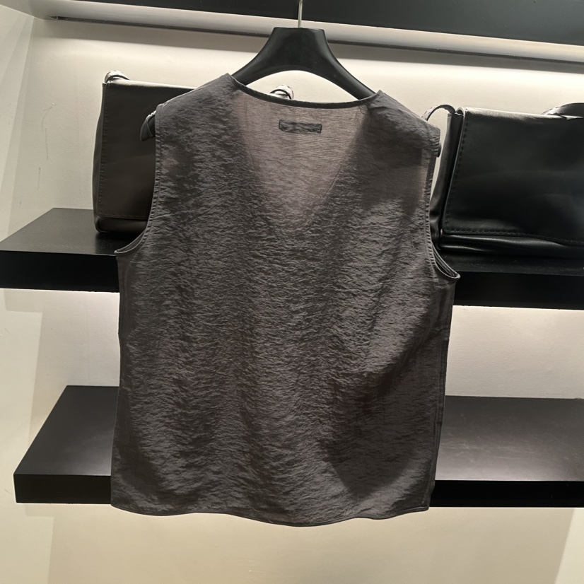 FEBRUARY 11韓國東大門代購女裝新款熱賣休閑時尚吊帶背心FEBRUARY 11吊帶/背心