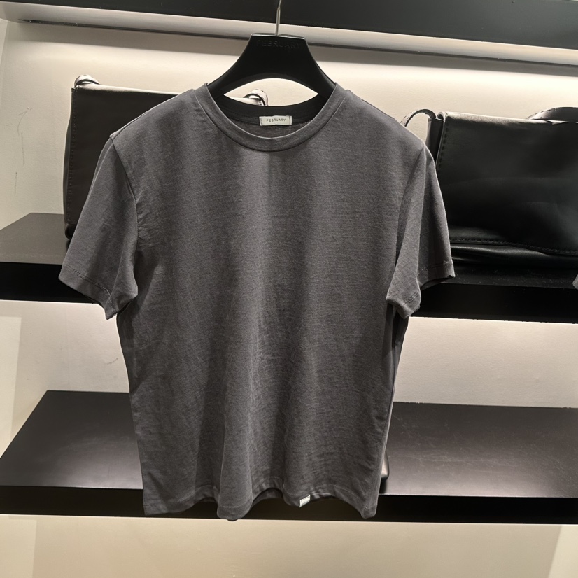 FEBRUARY 11韓國直郵實拍女士新款時尚人氣熱賣26春夏T恤FEBRUARY 11T恤圖色3墨色