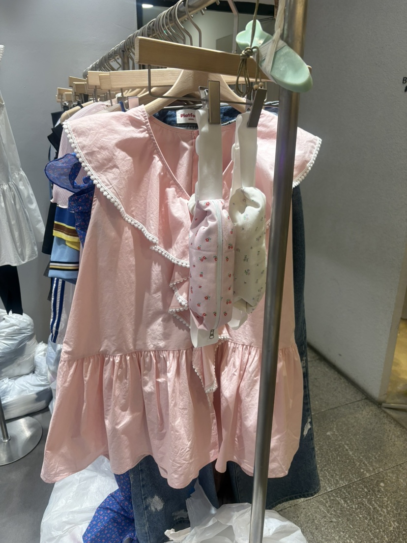 PLATFORM-L韓國東大門直郵女裝新款熱賣人氣單肩斜跨包花朵PLATFORM單肩/斜跨包