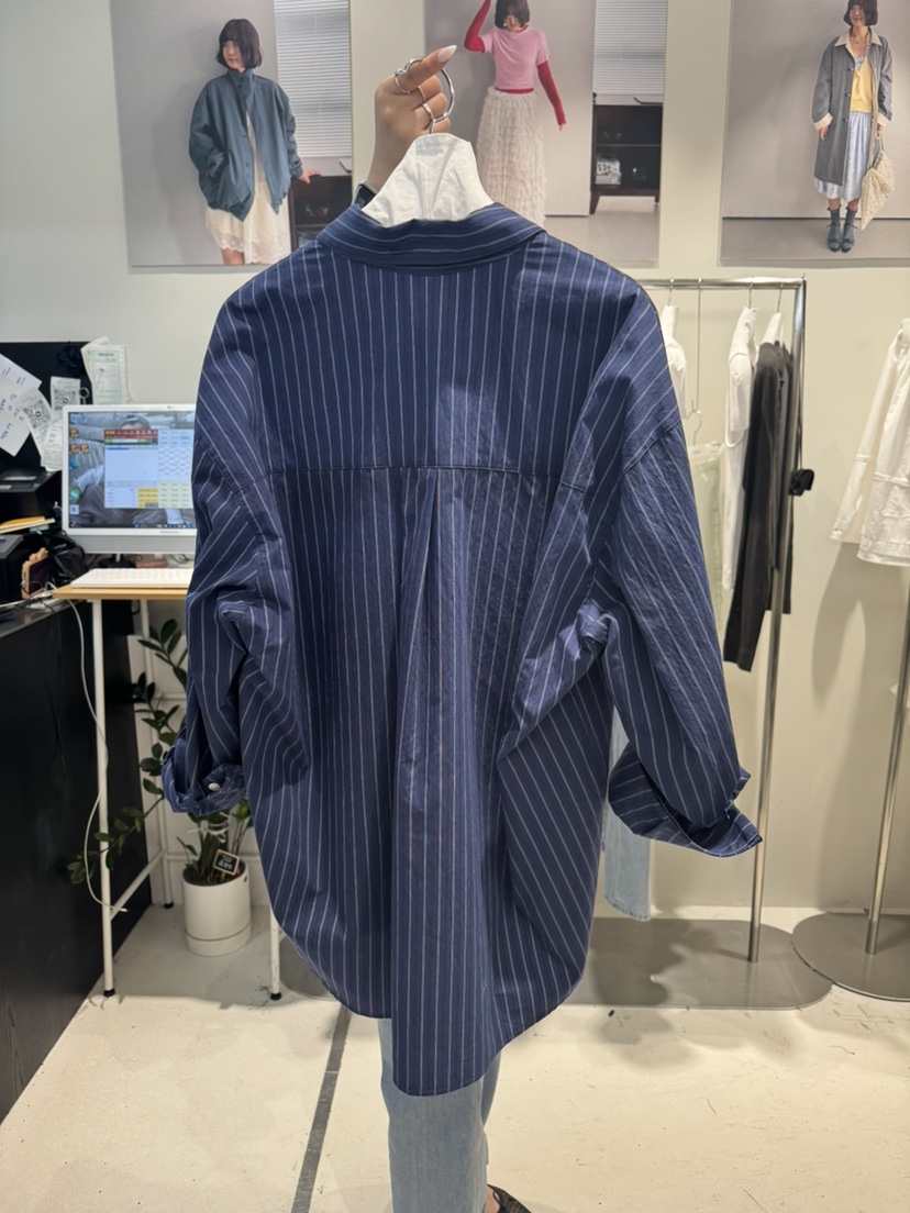 OLI SEOUL韓國東大門代購女裝新款時尚職業熱賣襯衫蕾絲衫OLI SEOUL襯衫/蕾絲衫