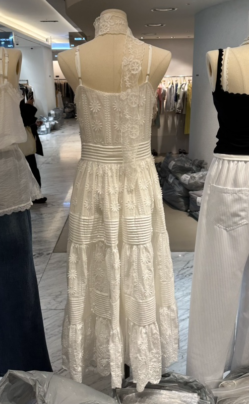 RICH SISTER韓國代購女裝新品熱賣26春夏連衣裙含脖帶花朵RICH SISTER連衣裙