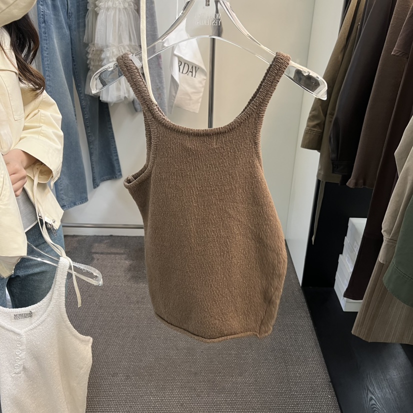 MORE THAN YESTERDAY/LOVE YOU SO MUCH韓國東大門直郵女裝新款職業吊帶背心LYSM/MORE THAN YESTERDAY吊帶/背心