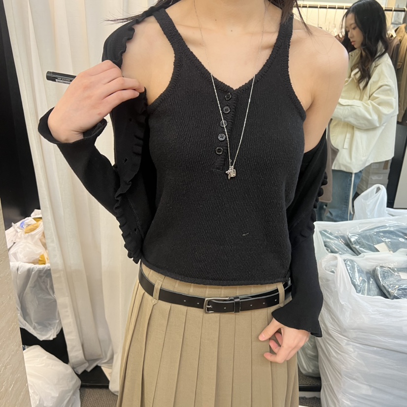 MORE THAN YESTERDAY/LOVE YOU SO MUCH韓國東大門直郵女裝新款職業吊帶背心LYSM/MORE THAN YESTERDAY吊帶/背心圖色1