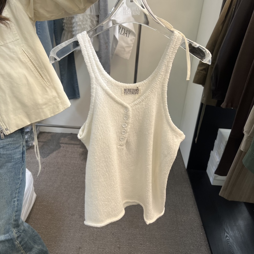 MORE THAN YESTERDAY/LOVE YOU SO MUCH韓國東大門直郵女裝新款職業吊帶背心LYSM/MORE THAN YESTERDAY吊帶/背心圖色2