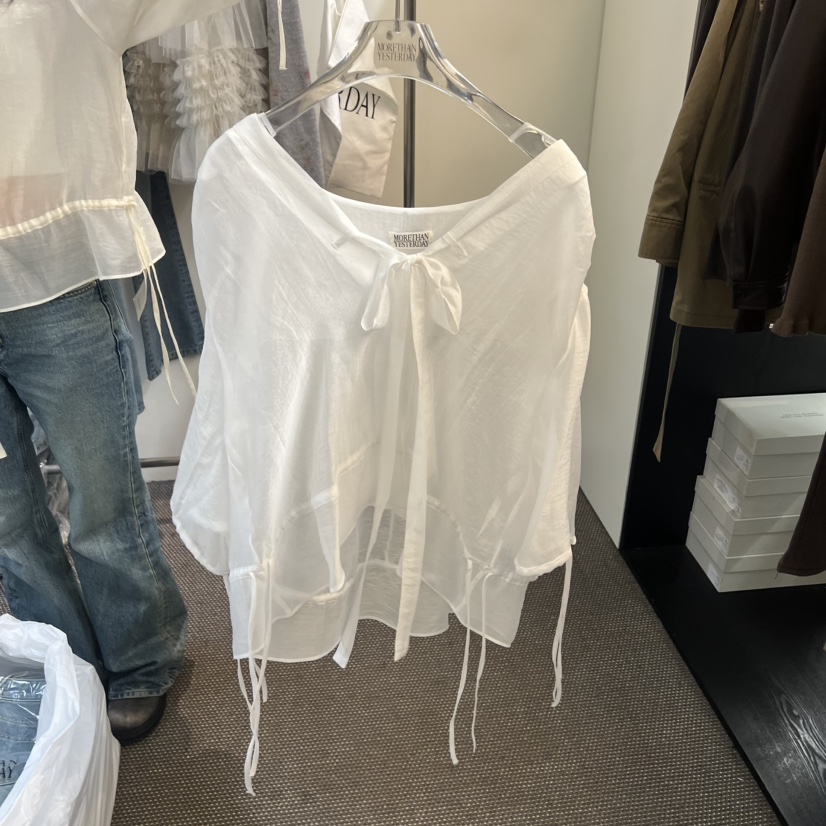 MORE THAN YESTERDAY/LOVE YOU SO MUCH韓國代購女士新品職業襯衫蕾絲衫LYSM/MORE THAN YESTERDAY襯衫/蕾絲衫圖色1