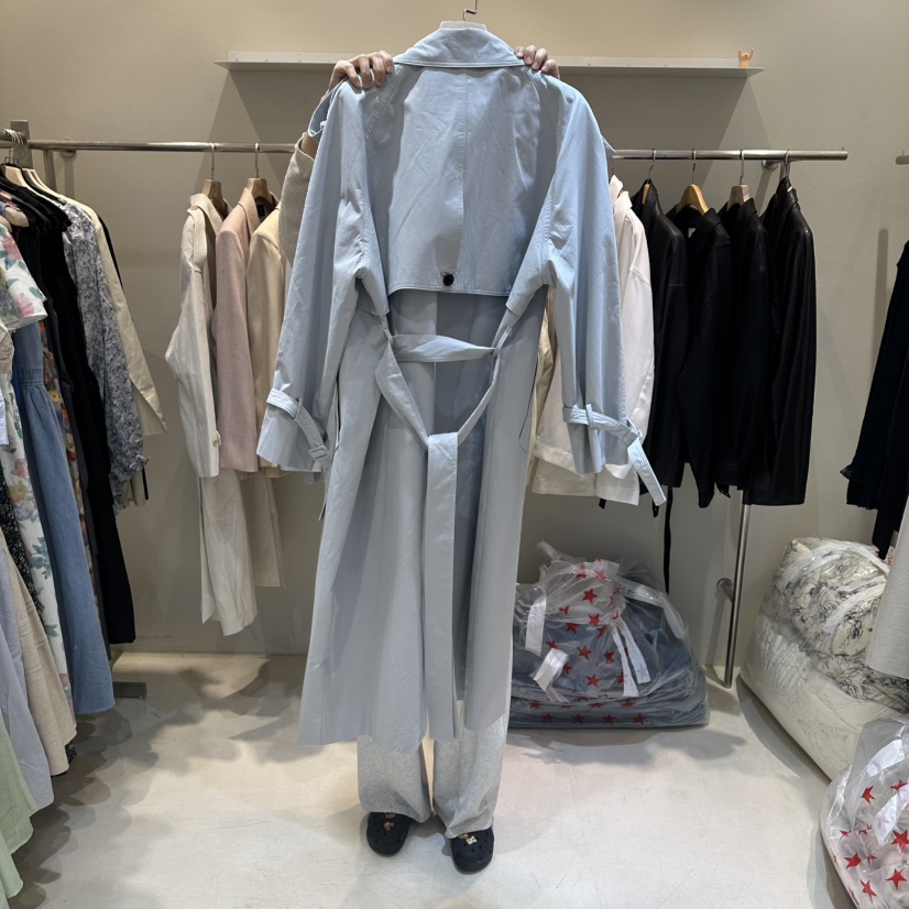 HER/PLAYLIST韓國東大門直郵女裝新品時尚長款風衣含腰帶打折HER/PLAYLIST長款風衣