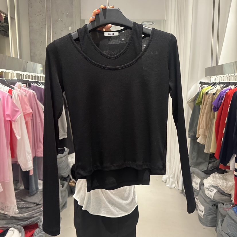 ARTE STUDIO/ATTENTION EDITORIAL韓國東大門代購女士新款人氣長袖T恤不含內搭U領ARTE Studio長袖T恤圖色2