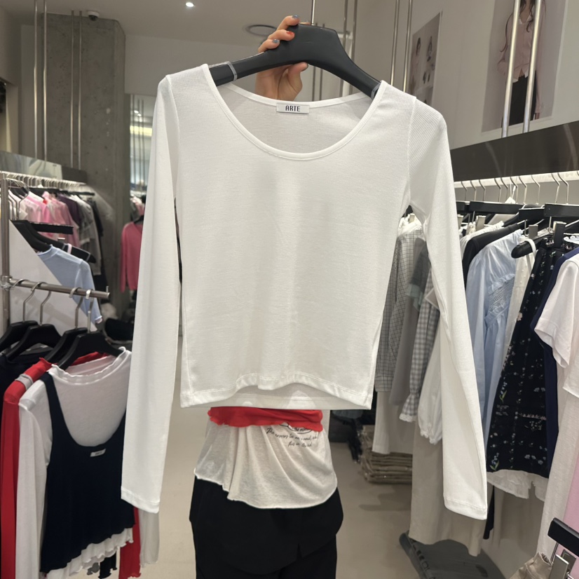 ARTE STUDIO/ATTENTION EDITORIAL韓國東大門代購女士新款人氣長袖T恤不含內搭U領ARTE Studio長袖T恤圖色4