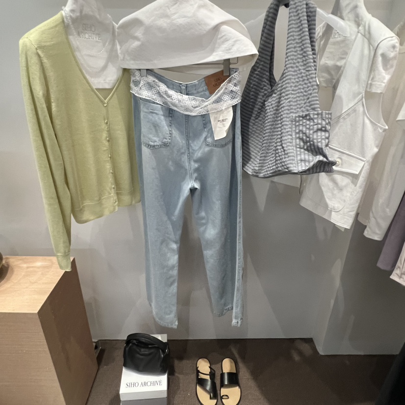 SIHO ARCHIVE韓國直郵實拍女裝新品時尚熱賣牛仔褲不含腰帶SIHO ARCHIVE牛仔褲