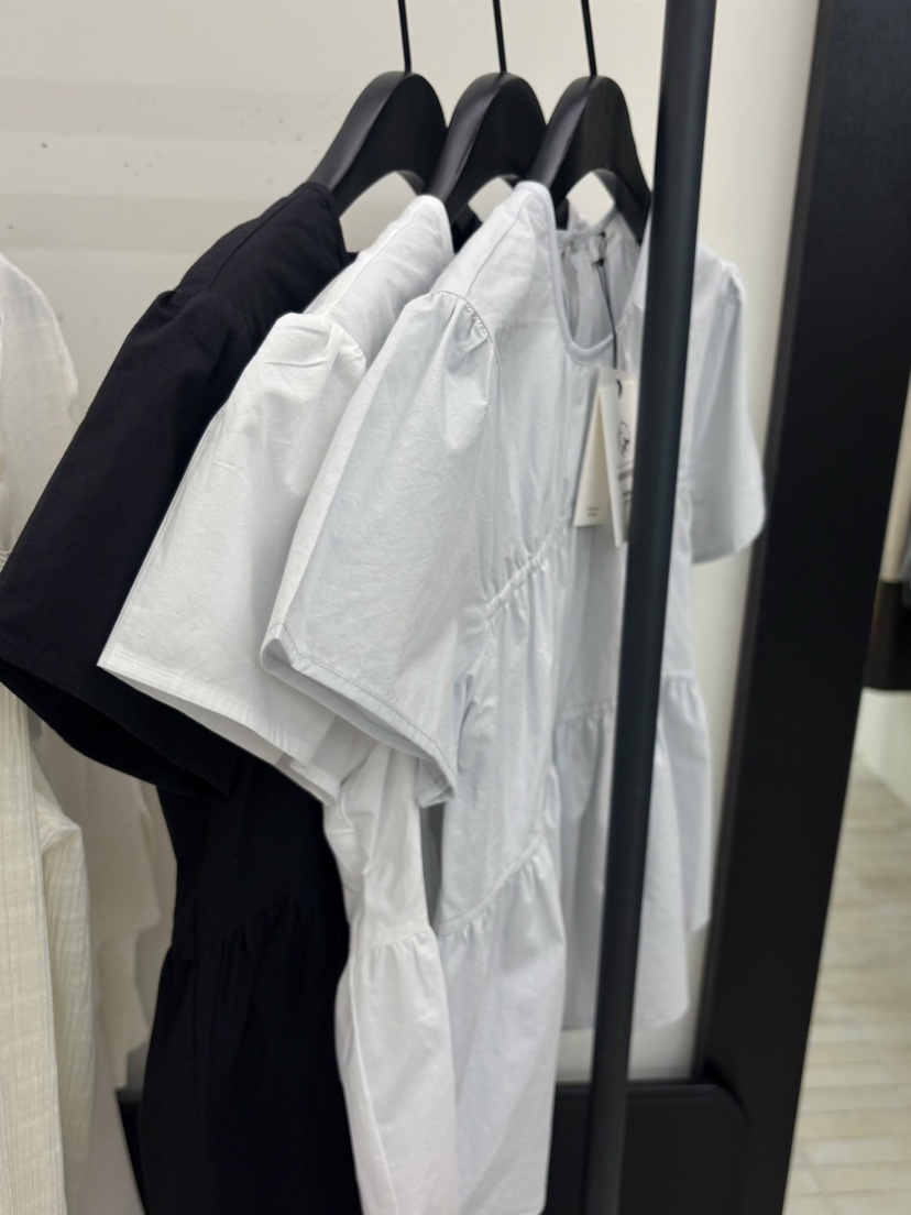 MOANI韓國東大門直郵女裝新品人氣時尚職業襯衫蕾絲衫褶皺MOANI襯衫/蕾絲衫