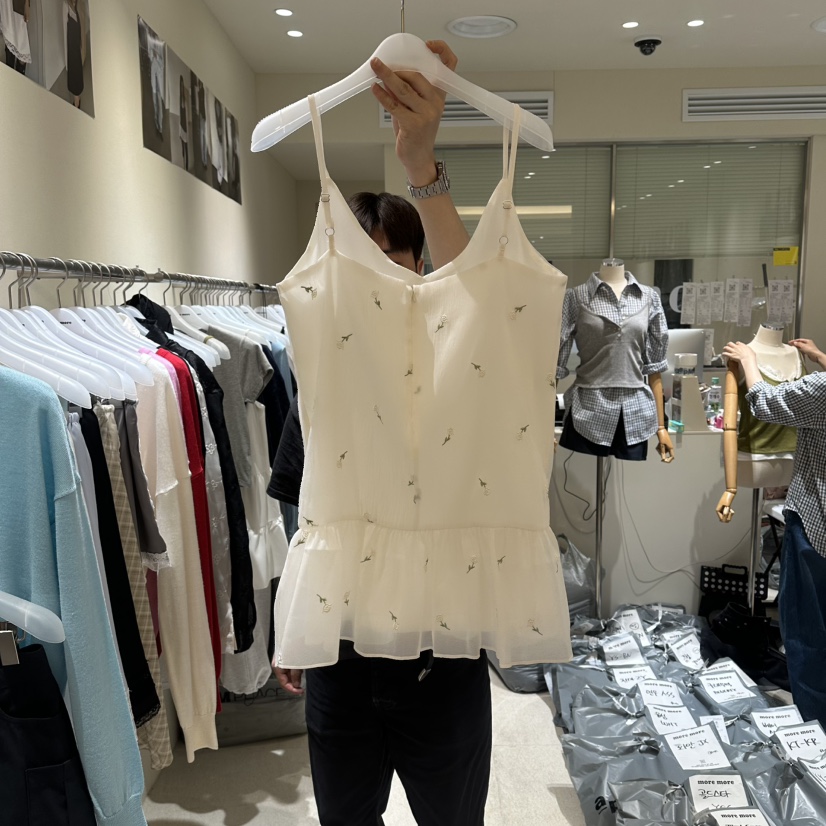 MOREMORE韓國代購女士新款推薦熱賣休閑時尚吊帶背心雪紡more more吊帶/背心